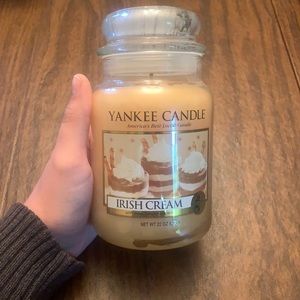 Yankee Candle “Irish Cream” 22oz